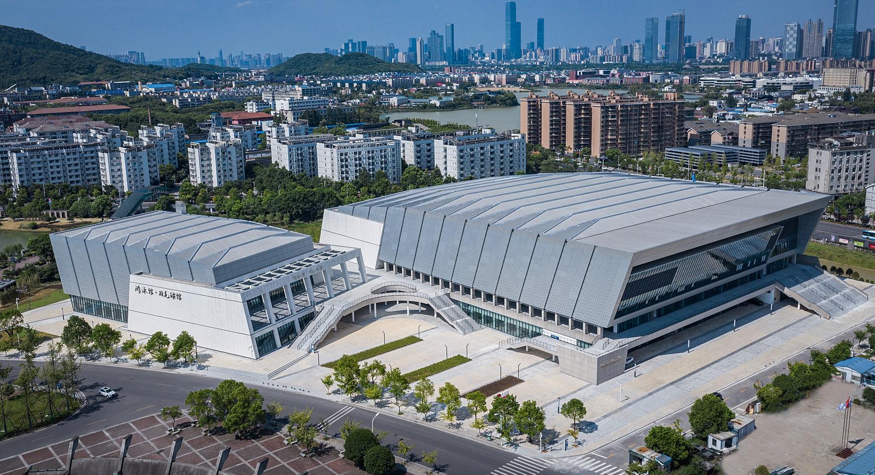 公司承建的中南大學(xué)新校區(qū)體育館（游泳館）建設(shè)工程榮獲兩項(xiàng)（土建、安裝）中國(guó)建設(shè)工程魯班獎(jiǎng)